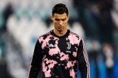 Rozrzutny Cristiano Ronaldo. Wściekły Portugalczyk rzucił koszulką Juventusu