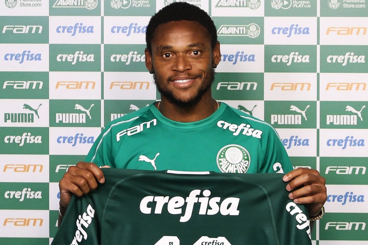 Luiz Adriano złamał zasady kwarantanny i potrącił rowerzystę