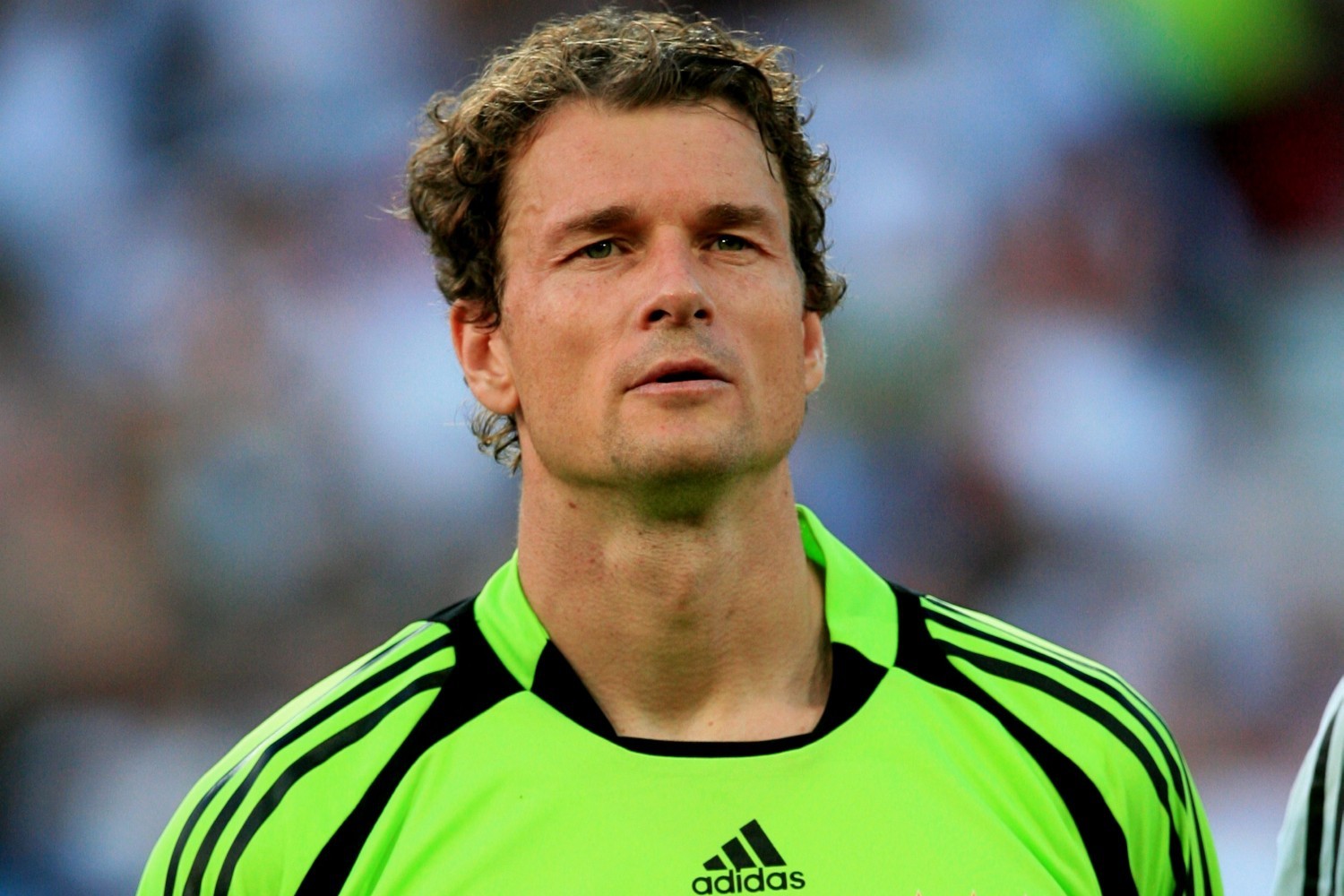 Jens Lehmann z aktem wandalizmu. W ruch poszła piła spalinowa