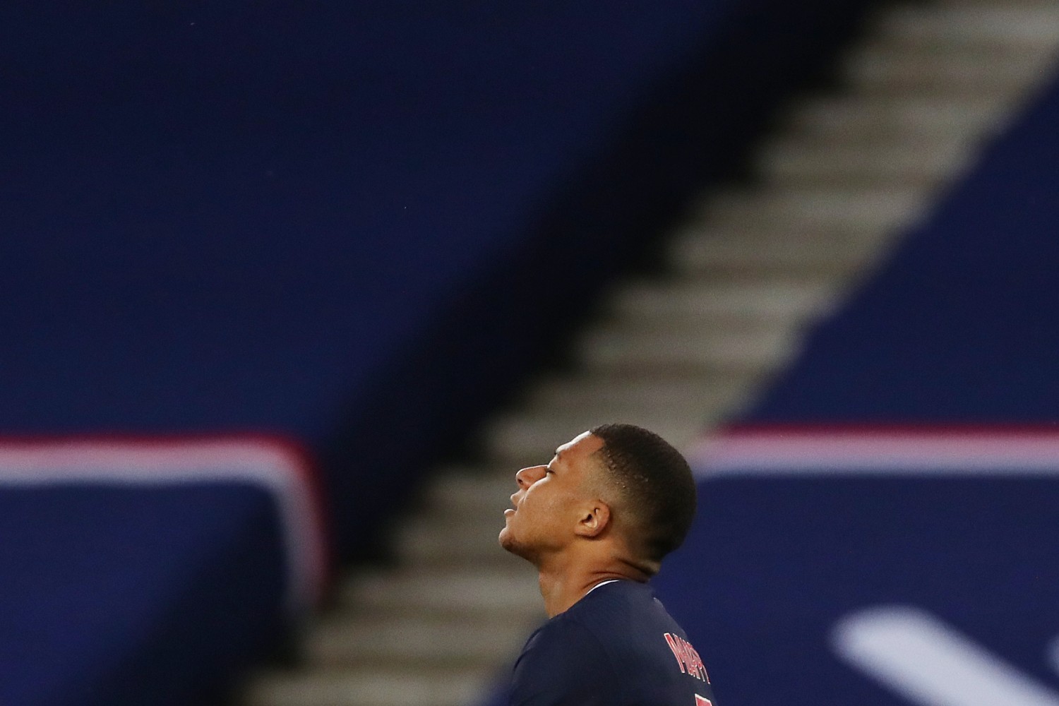 PSG niczym akrobata na linie w sprawie Kyliana Mbappé. Francuzi igrają z ogniem