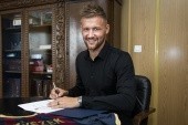OFICJALNIE: Piotr Parzyszek zaskoczył transferem