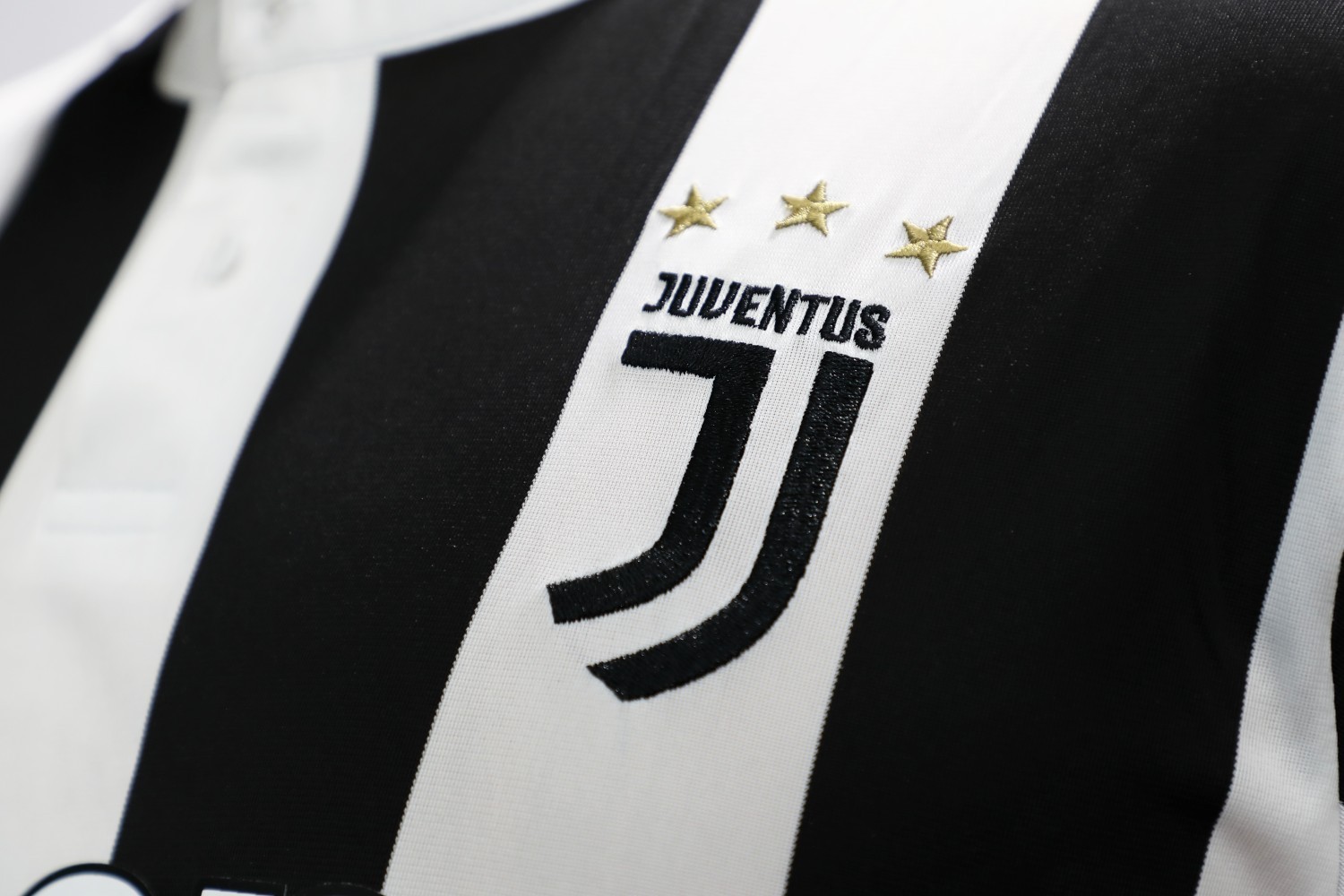 Juventus negocjuje transfer pomocnika z Ligue 1. Braterski pojedynek na szczycie Serie A?!