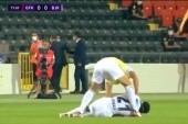 Dramatyczna sytuacja w meczu Süper Lig. Fabrice N'Sakala padł na murawę i... nikt nie reagował