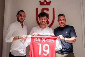 Mitchell van Bergen, pożądany gracz FIFA 21, bohaterem transferu w swoje urodziny [OFICJALNIE]