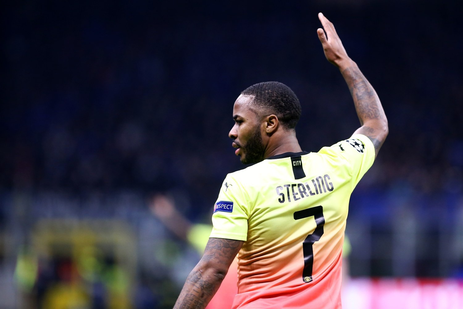 Raheem Sterling dostępny od zaraz. Giganci ruszają z ofertami