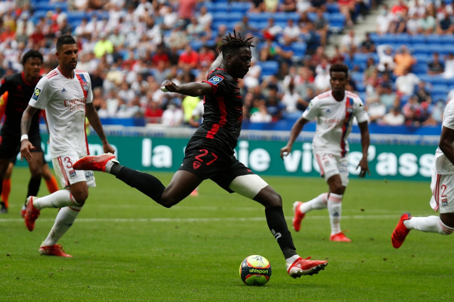 Mohamed Bayo, król strzelców Ligue 2 2020/2021, dłużej w areszcie po spowodowaniu wypadku