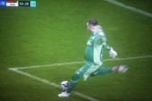 Artur Boruc skomentował obrazek z meczu Legia Warszawa - Jagiellonia Białystok. „Kung Fu panda w ataku” #grubynabramke