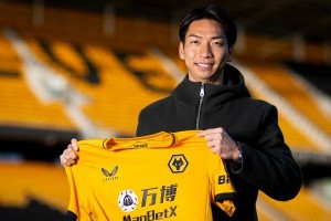 OFICJALNIE: Wolverhampton otwiera zimowe okno. Nietypowy transfer dla „Wilków”