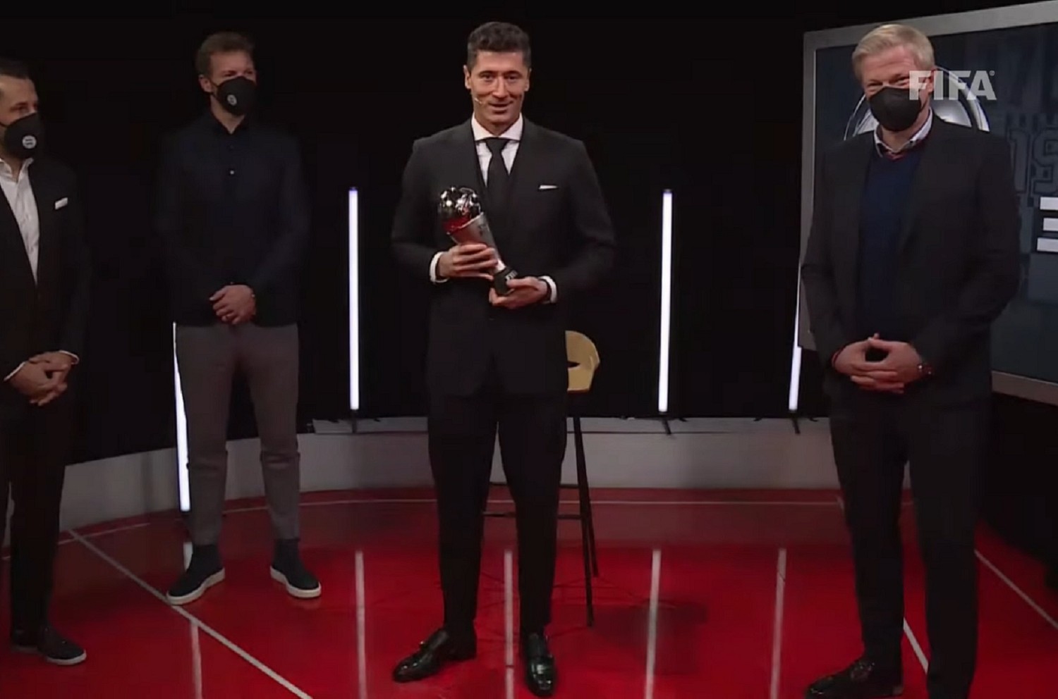 FIFA The Best 2021: Robert Lewandowski broni tytuł! Lista wszystkich zwycięzców