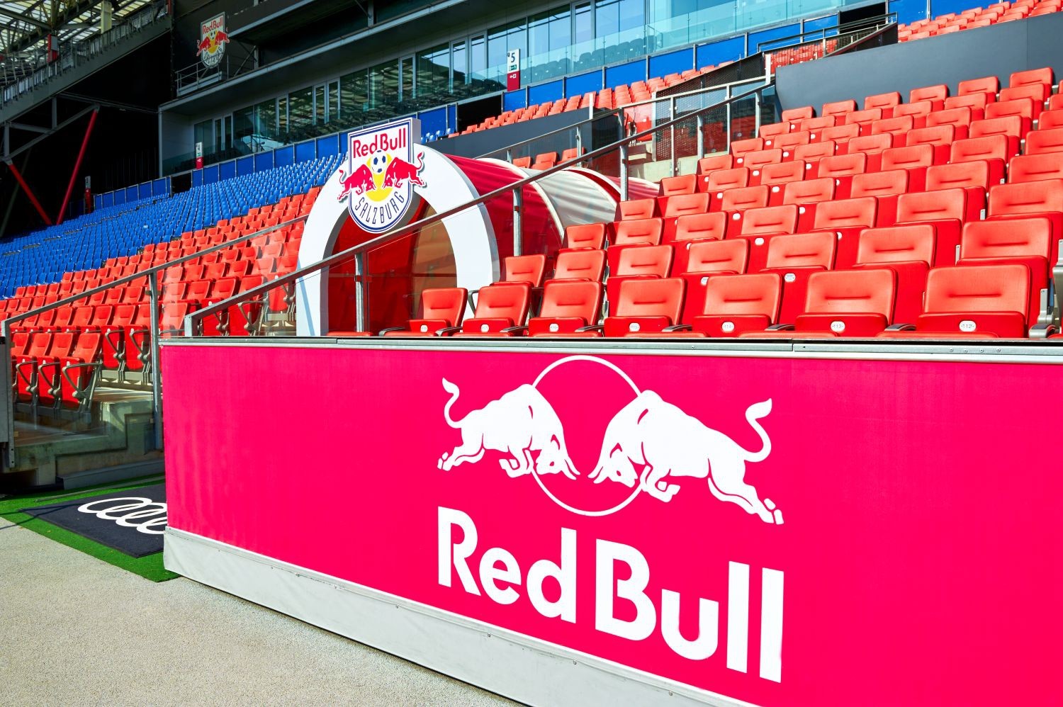 OFICJALNIE: Red Bull wchodzi w angielski futbol