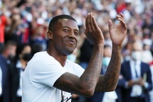 Georginio Wijnaldum wróci do topowej ligi? Klub złożył zapytanie