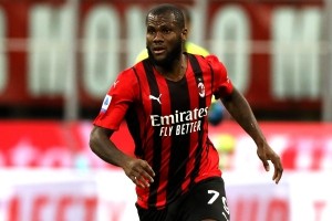 Franck Kessié chce wrócić do Serie A. Może wylądować pod skrzydłami byłego trenera