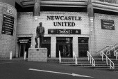 Polak trenuje z pierwszym zespołem Newcastle United