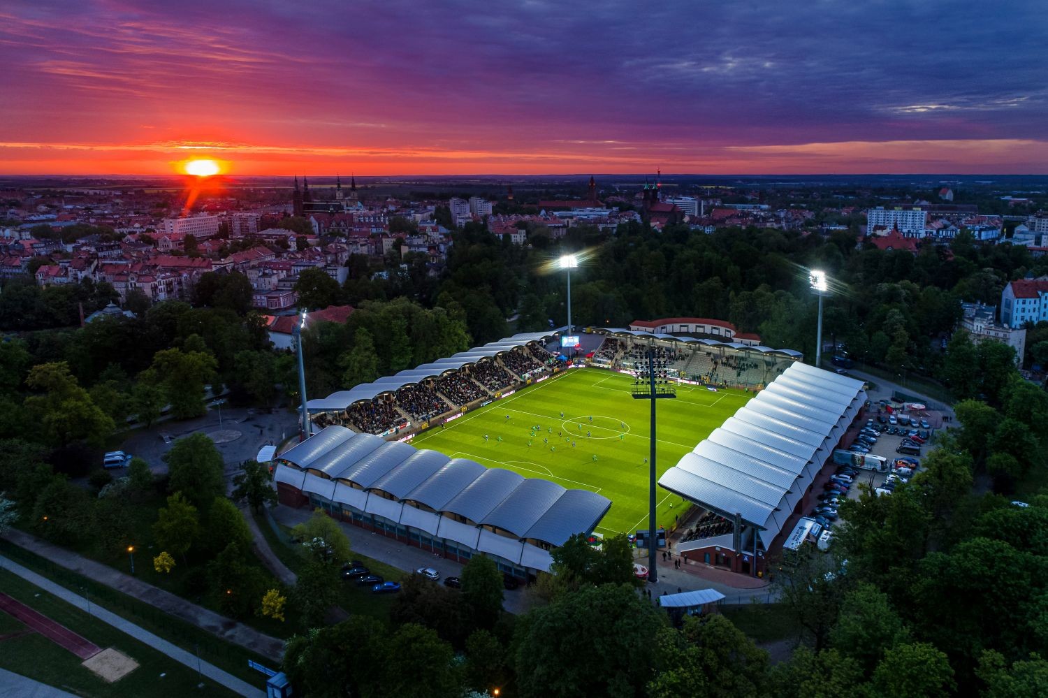 OFICJALNIE: Krzysztof Drzazga odchodzi z Miedzi Legnica