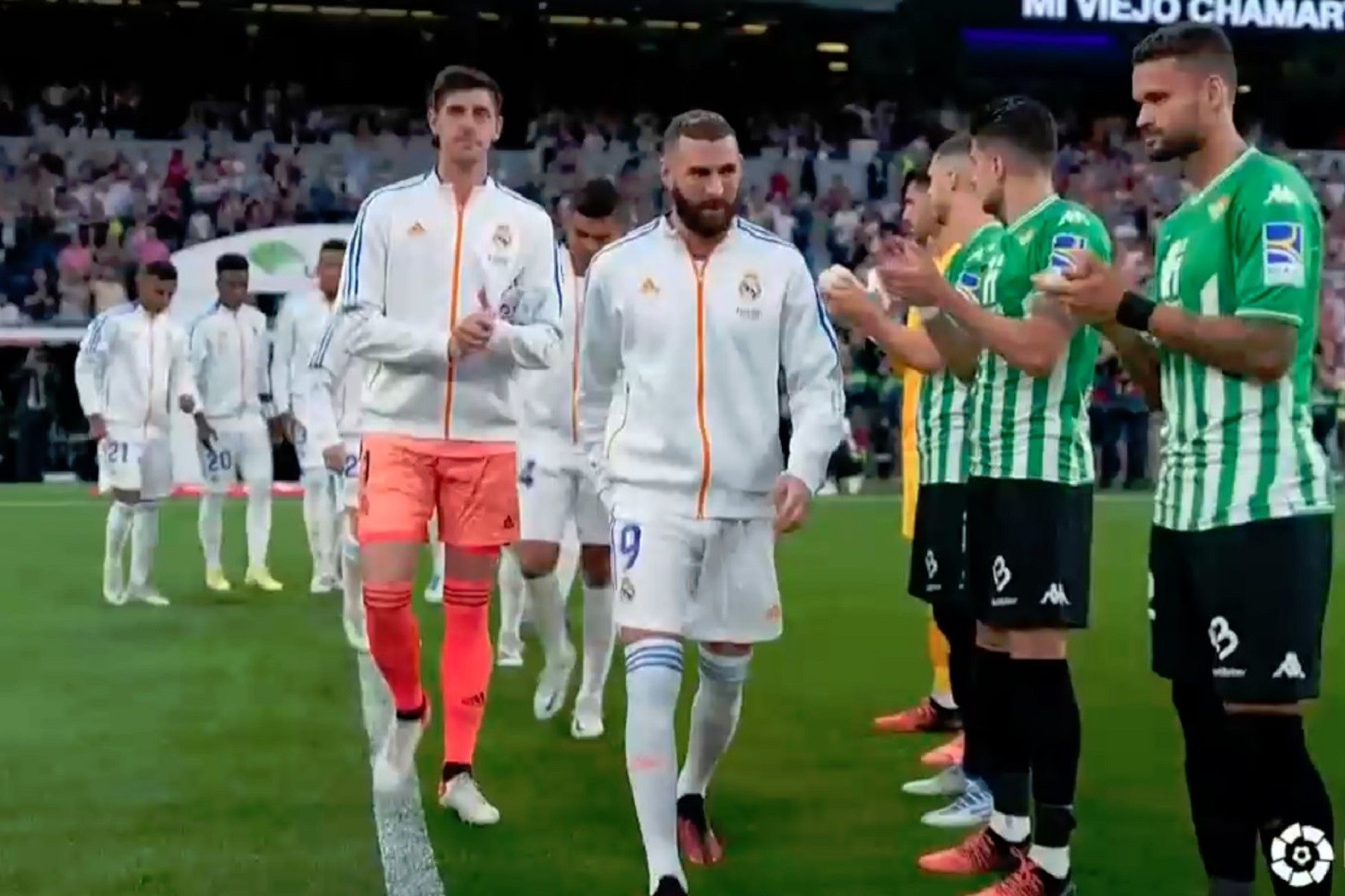 Real Madryt i Real Betis oddały sobie hołd. Podwójny szpaler [WIDEO]