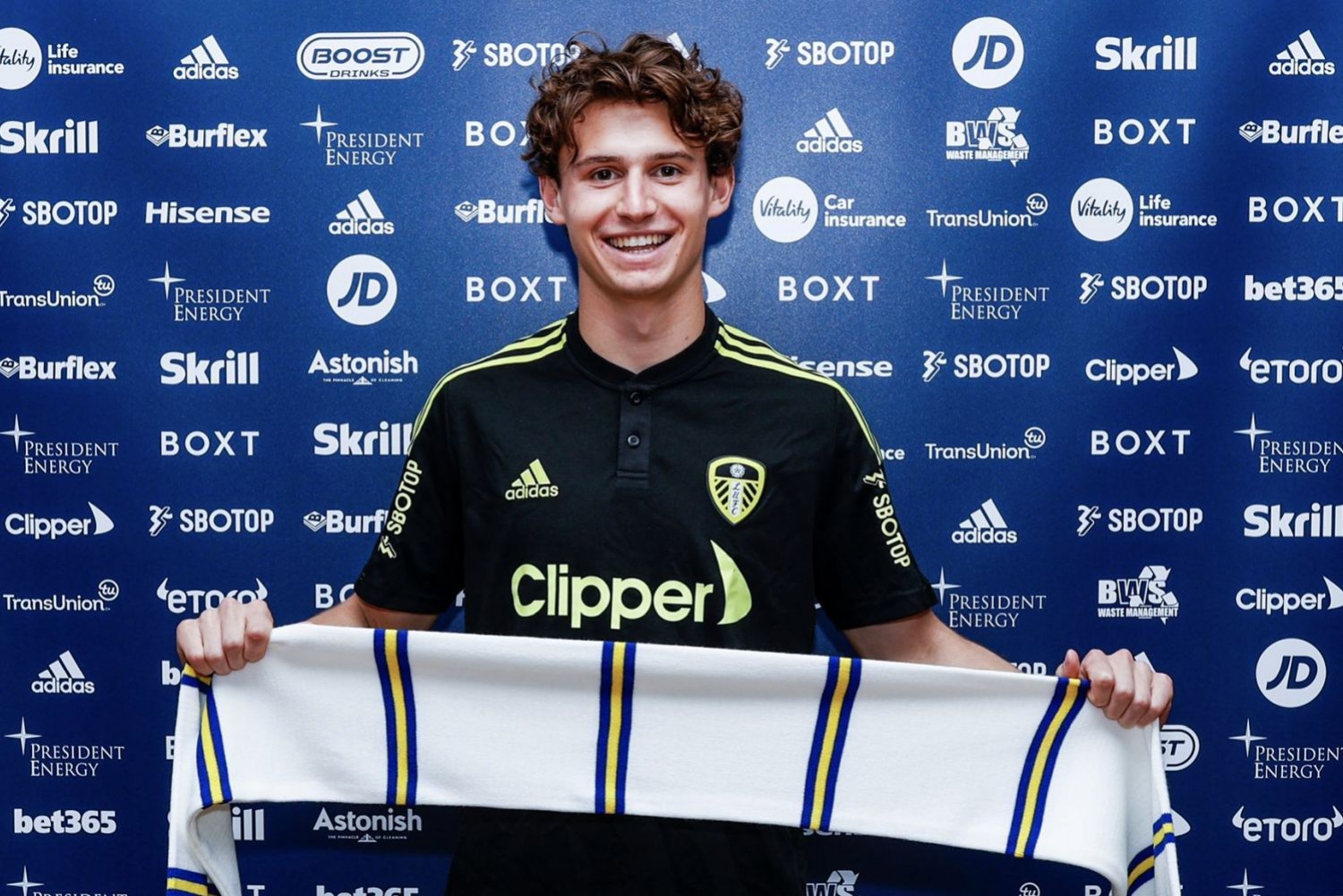 OFICJALNIE: Brenden Aaronson opuszcza Leeds United. Zagra w Lidze Mistrzów!