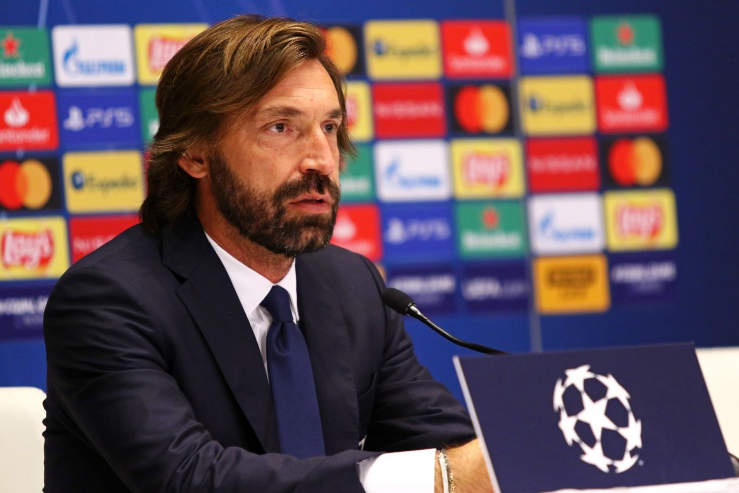 OFICJALNIE: Andrea Pirlo zaskoczył wyborem nowego klubu