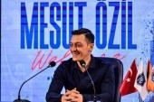 Mesut Özil wróci w wielkim stylu do piłki już w nowej roli?! Media podgrzewają atmosferę