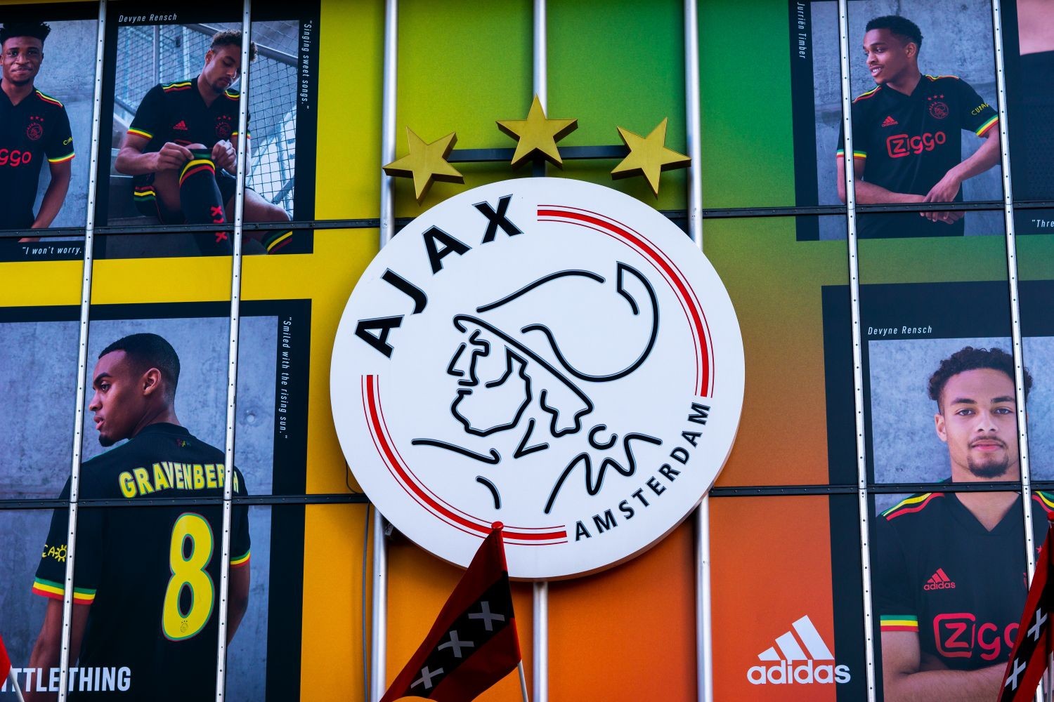 Ajax Amsterdam wreszcie się obudził. Ofensywa transferowa rozpoczyna się