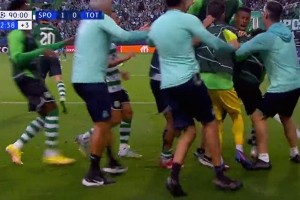 Liga Mistrzów: Arthur z kapitalnym debiutem w Sportingu. Gol w końcówce meczu [WIDEO]