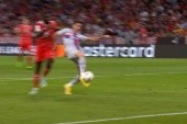 Liga Mistrzów: Robert Lewandowski ze zmarnowaną setką na początku rywalizacji z Bayernem Monachium [WIDEO]
