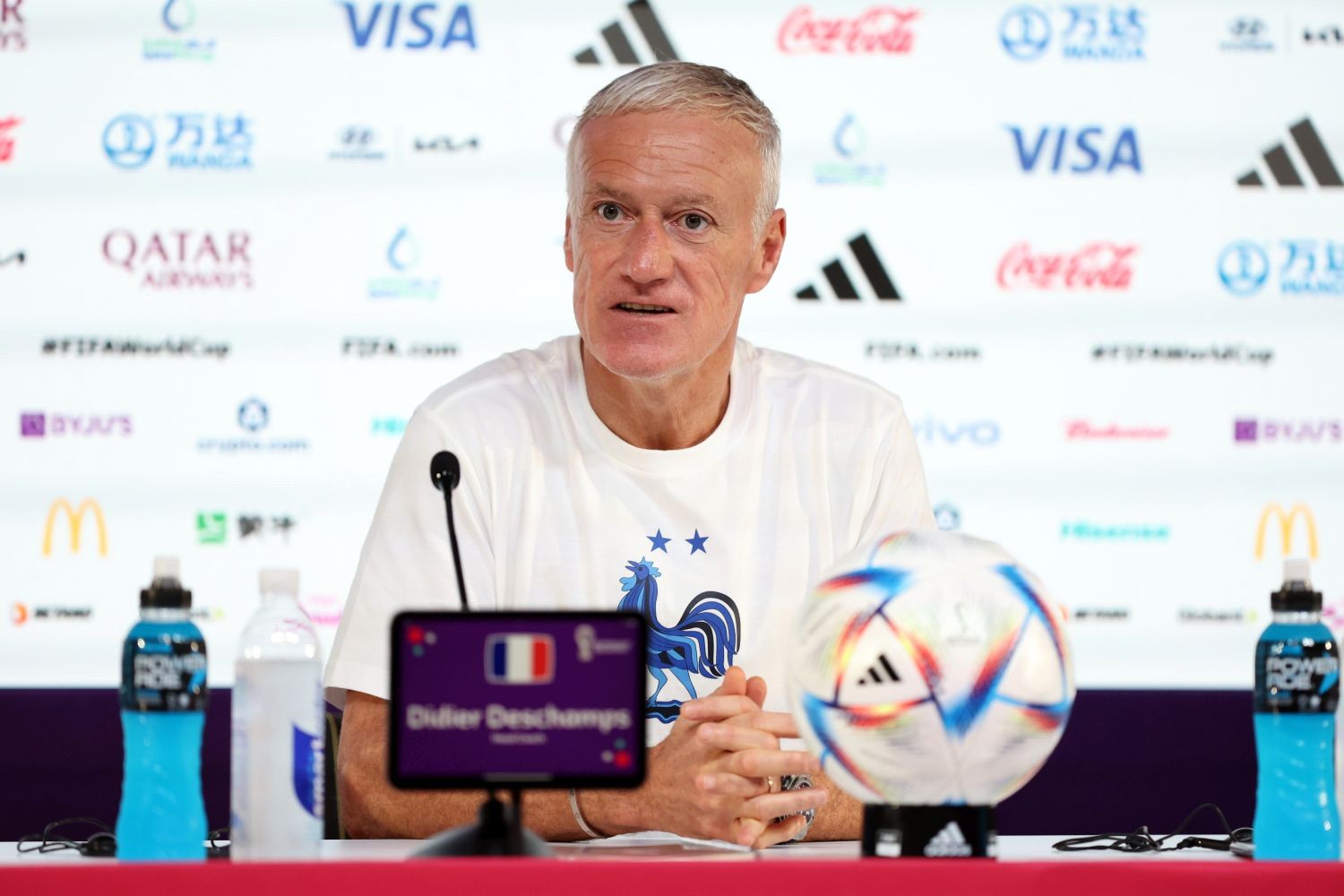 Didier Deschamps poddenerwowany krytyką przed meczem z Polską. „Jak im się nie podoba, niech zmienią kanał”