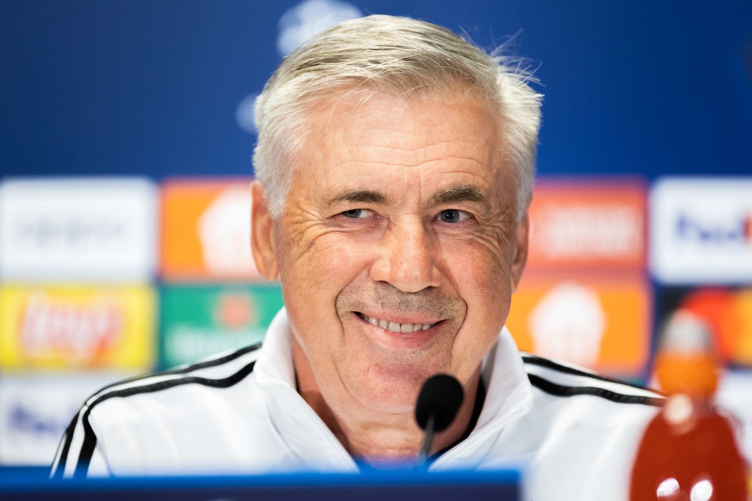 „Te myśli zrujnowały mi wakacje”. Carlo Ancelotti w dobrym humorze przed meczem o Superpuchar Europy w Warszawie