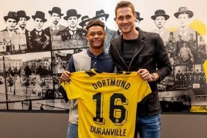 OFICJALNIE: Borussia Dortmund pozyskała skrzydłowego. Jeden z najdroższych 16-latków w historii