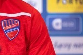Raków Częstochowa: Czterech młodych piłkarzy będzie trenowało z pierwszym zespołem [OFICJALNIE]