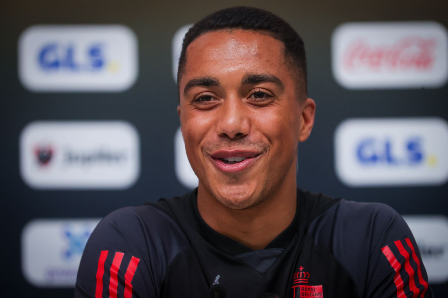 OFICJALNIE: Youri Tielemans przechodzi do nowego klubu