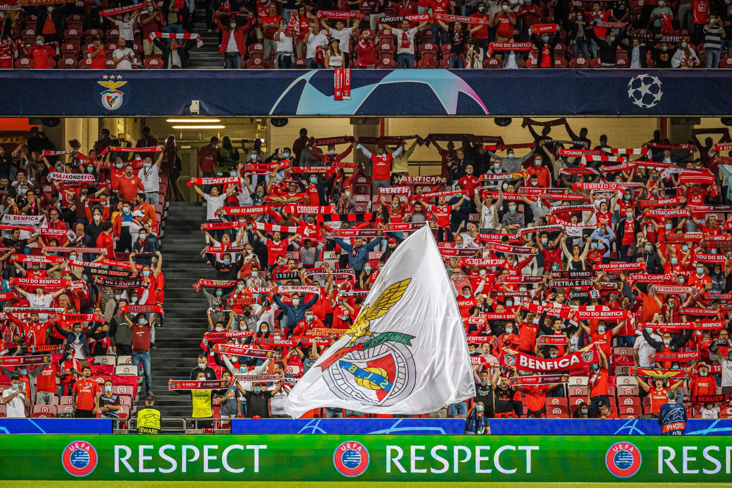 Liga Mistrzów: Benfica gromi Club Brugge i melduje się w ćwierćfinale [WIDEO]