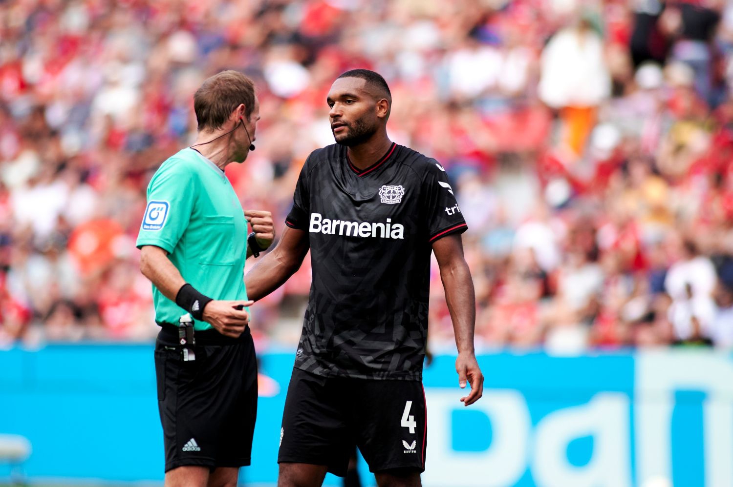 Jonathan Tah w blokach startowych. Pierwszy chętny już jest