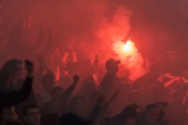 Pseudokibice Lecha Poznań zniszczyli sektor gości na stadionie Widzewa Łódź. „Serio wy chcecie do Europy?” [FOTO]