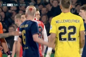 Mecz Feyenoordu Rotterdam z Ajaksem Amsterdam przerwany. Davy Klaassen zaatakowany przez kibica [WIDEO]