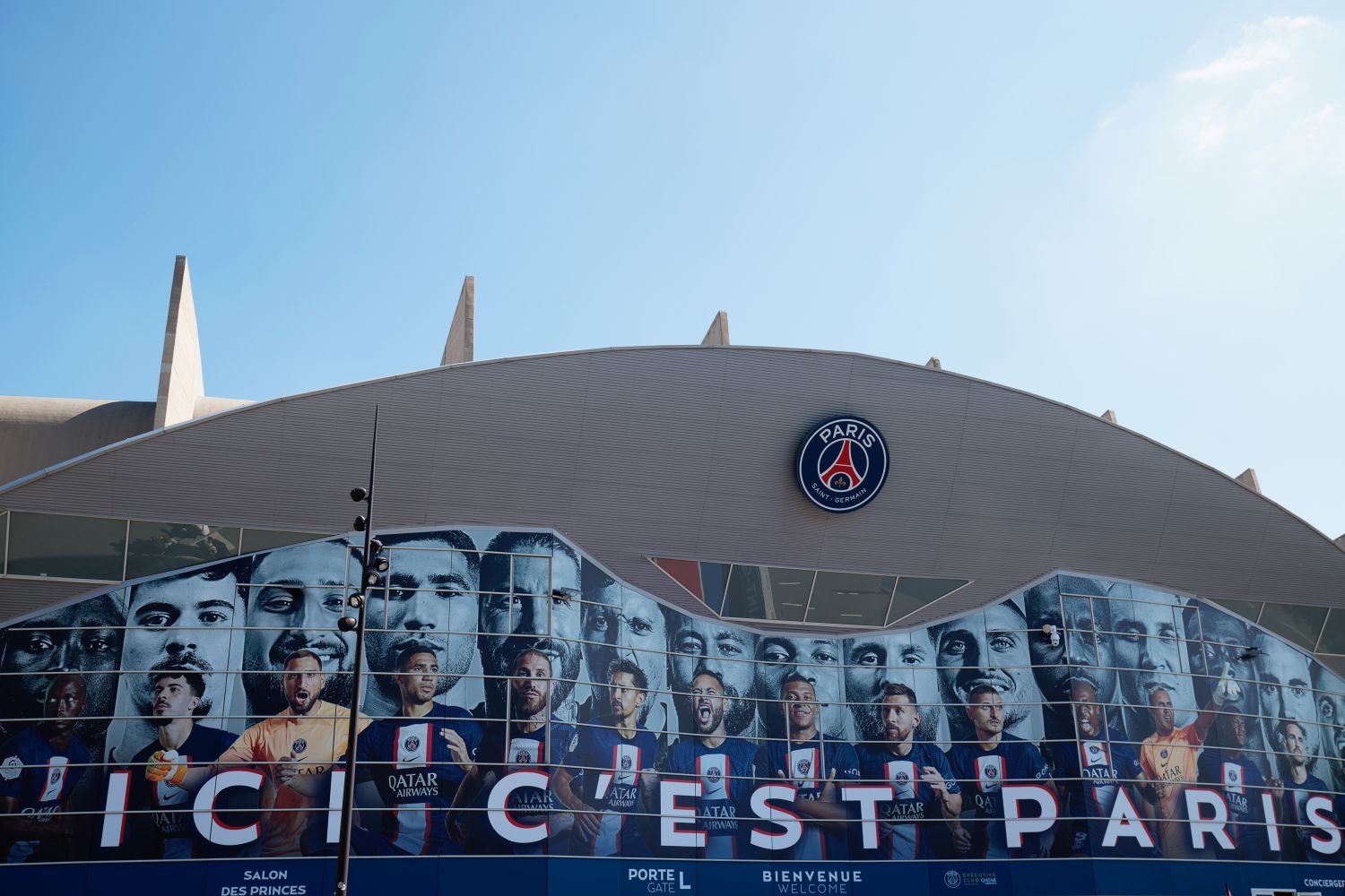 „Niedorzeczna” oferta PSG za Parc des Princes