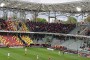 Gorąco w przerwie meczu Korona Kielce - Raków Częstochowa. Kibice gości stracili flagę