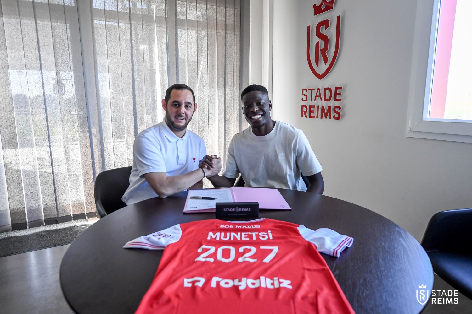 OFICJALNIE: Marshall Munetsi na dłużej w Stade Reims. Jego fundacja dostanie pieniądze za każdy przebiegnięty przez niego kilometr