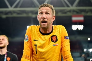 OFICJALNIE: Maarten Stekelenburg kończy karierę