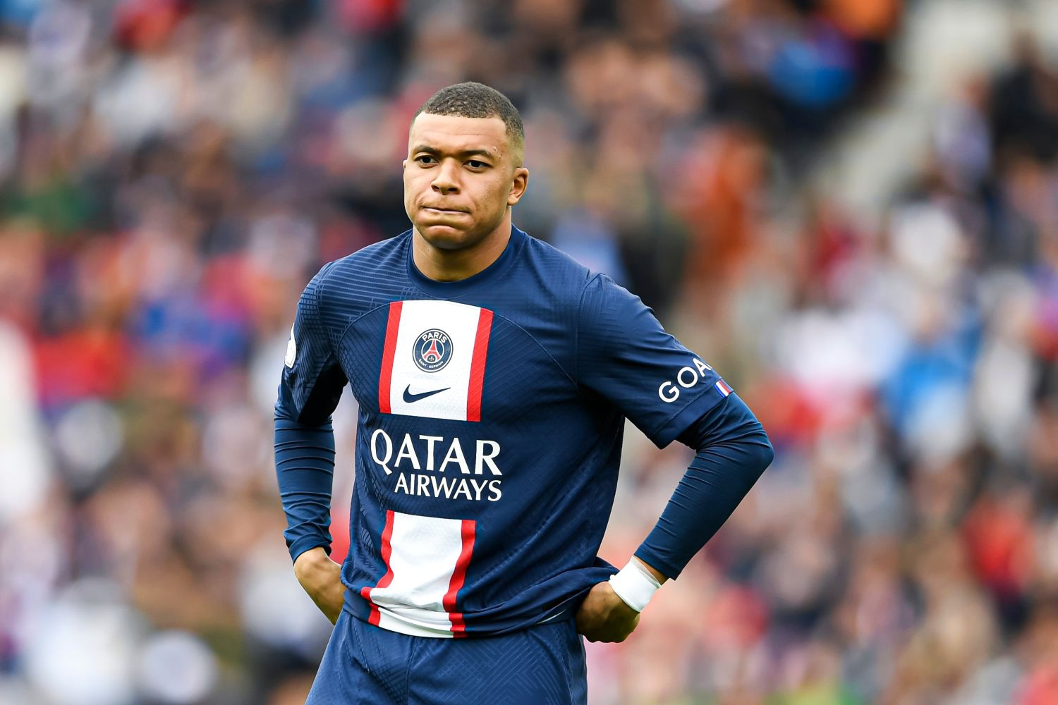 Kylian Mbappé nieugięty w sprawie przyszłości