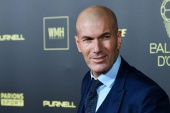 Zinédine Zidane kuszony nieziemską ofertą. Dostał nietypowy czek