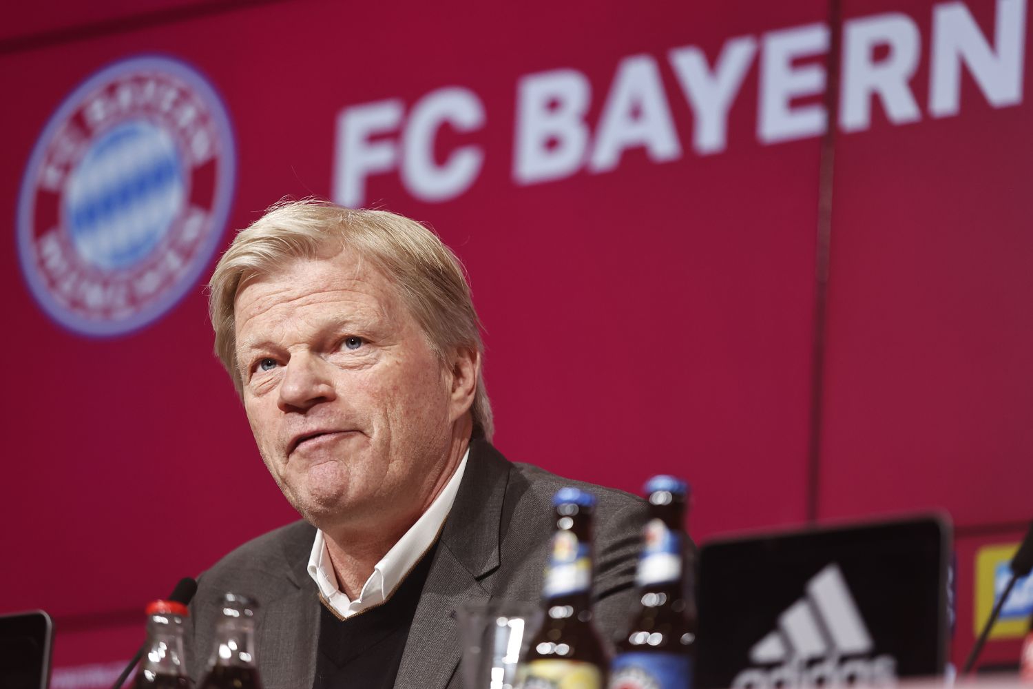 Oliver Kahn pojawi się na meczu Bayernu Monachium po blisko roku przerwy