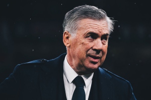 Carlo Ancelotti odpowiedział na skargi Bayernu Monachium. „Nie mają prawa jako jedyni czuć się urażeni. Ich piłkarz zanurkował przy naszym trafieniu”