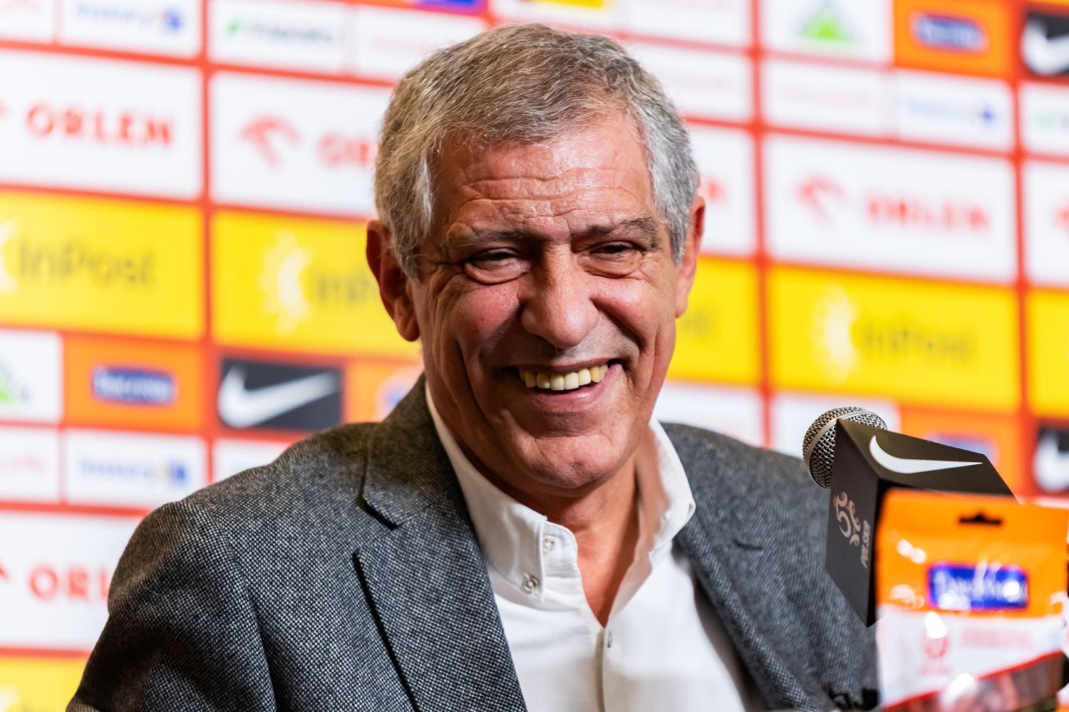 Fernando Santos się zmienił? Stawia na atak i codziennie przychodzi do biura