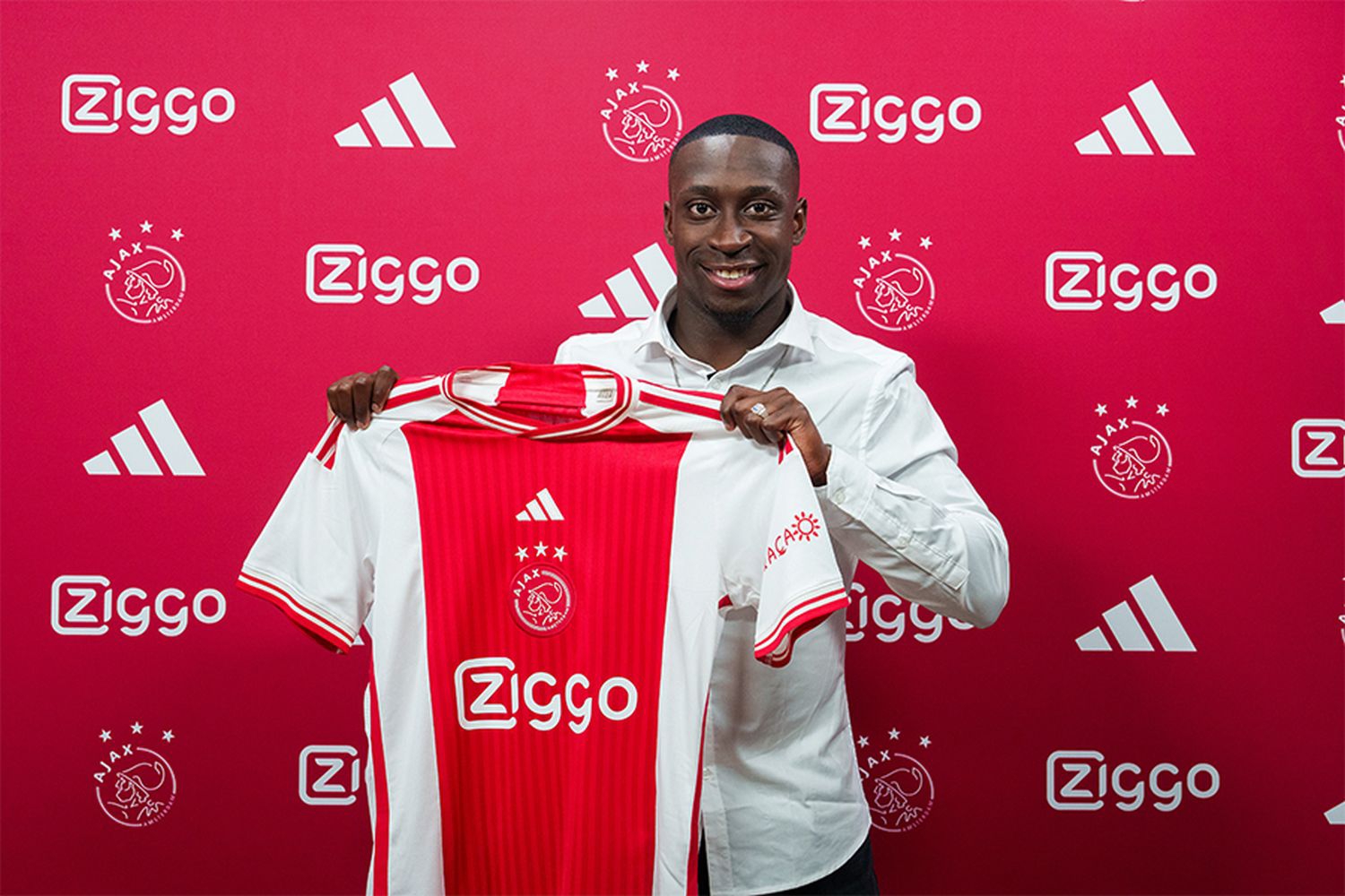 OFICJALNIE: Ajax Amsterdam podpisuje potencjalną gwiazdę. Przechwyt od klubu Premier League