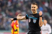 OFICJALNIE: Spadek Stefańskiego i awans Sylwestrzaka. UEFA opublikowała listę sędziów na nowy sezon