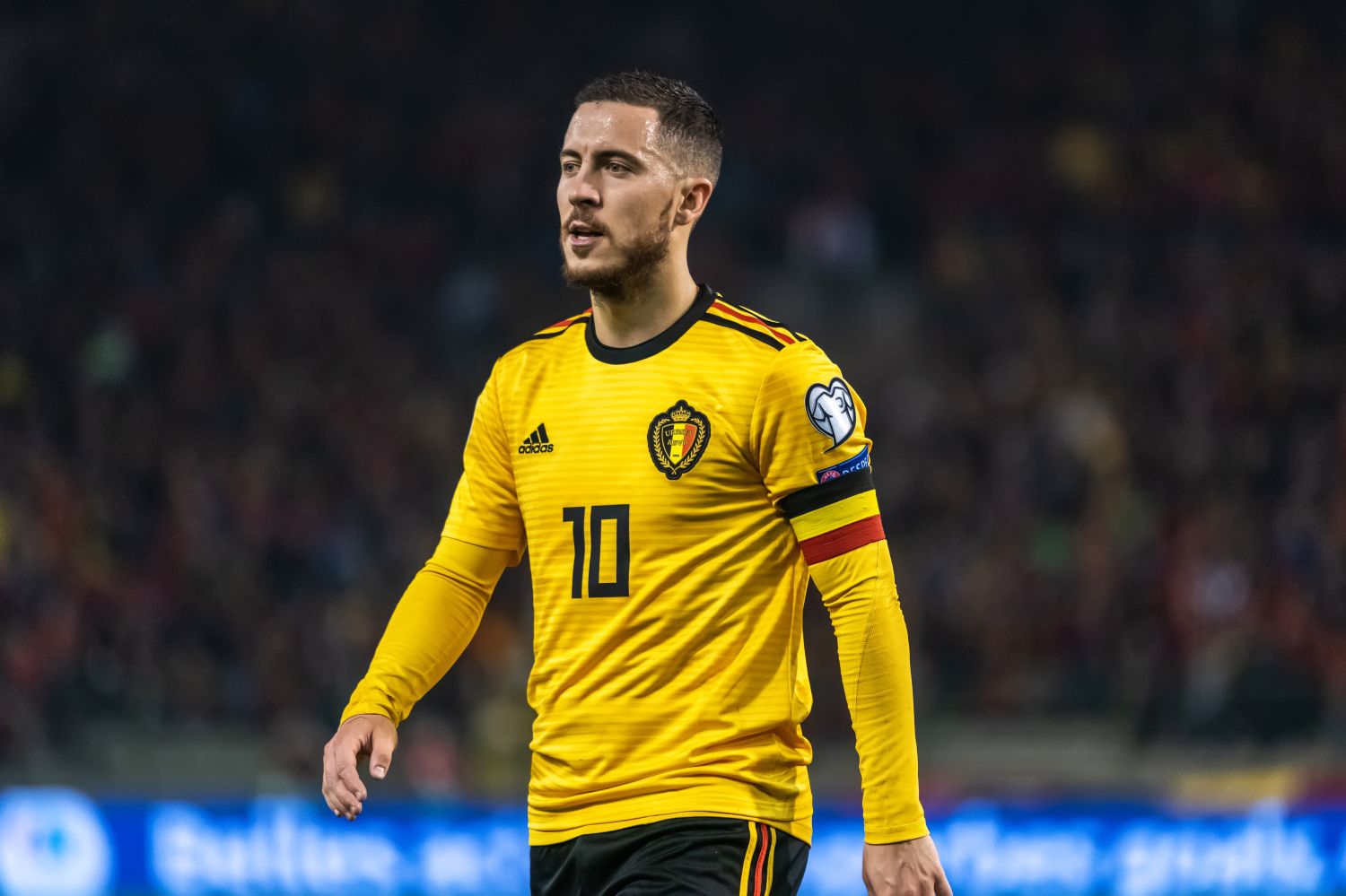 Eden Hazard z nową ofertą. Zrobiłoby się rodzinnie