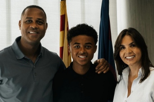 FC Barcelona chce zatrzymać najmłodszego syna Patricka Kluiverta