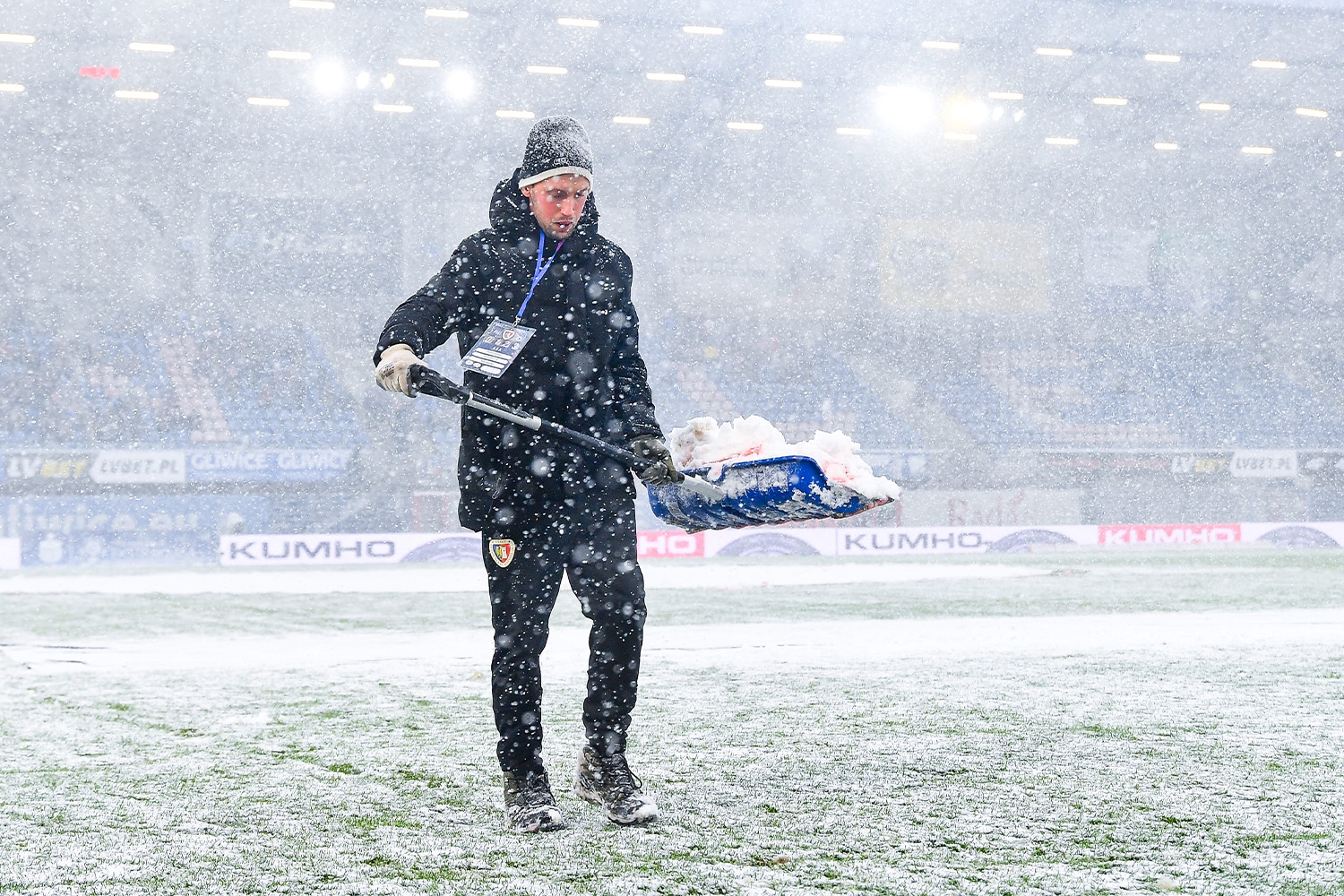 OFICJALNIE: Piast Gliwice z Puszczą Niepołomice będzie grać... 75 minut. Wszystko przez śnieg