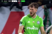 Kacper Tobiasz mógł to zrobić znacznie lepiej. Legia Warszawa w opałach w starciu z Molde... [WIDEO]