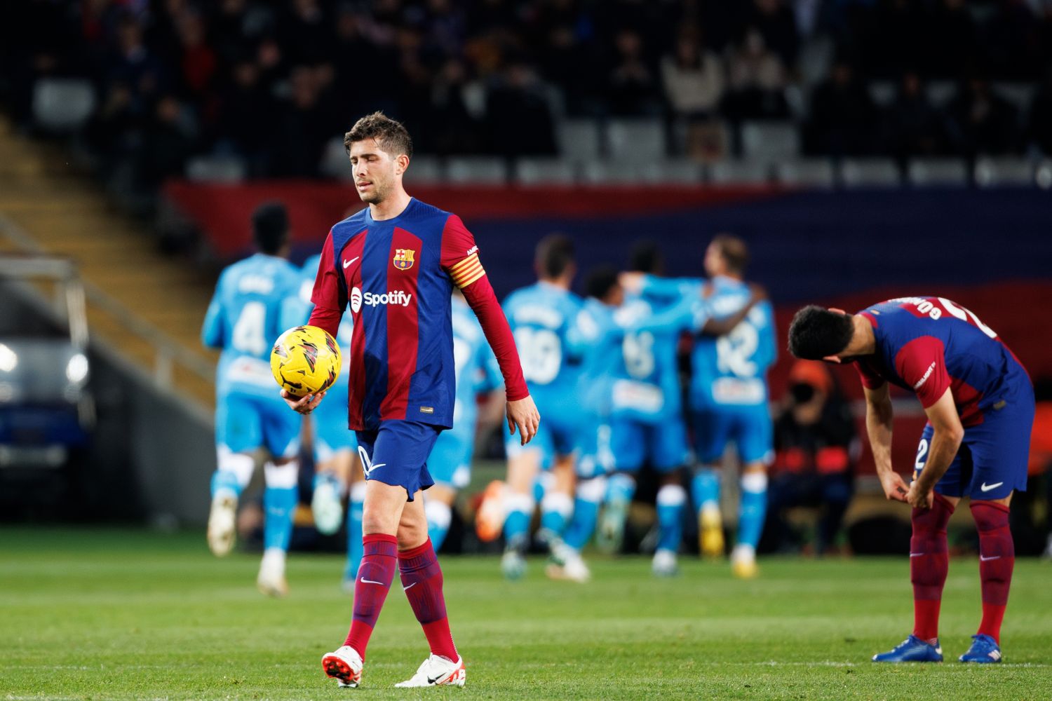 Niejasna przyszłość Sergiego Roberto. FC Barcelona ma kim go zastąpić